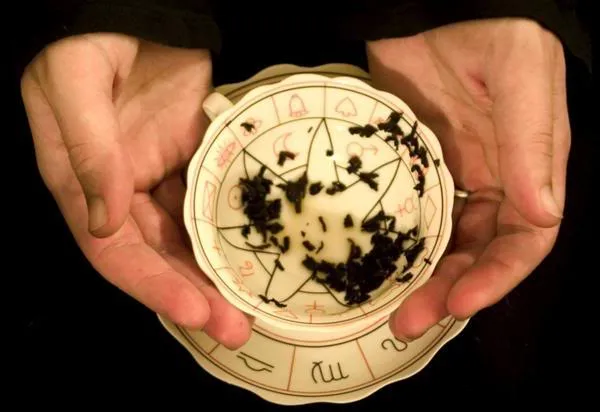 Reading-tea-leaves.jpg
