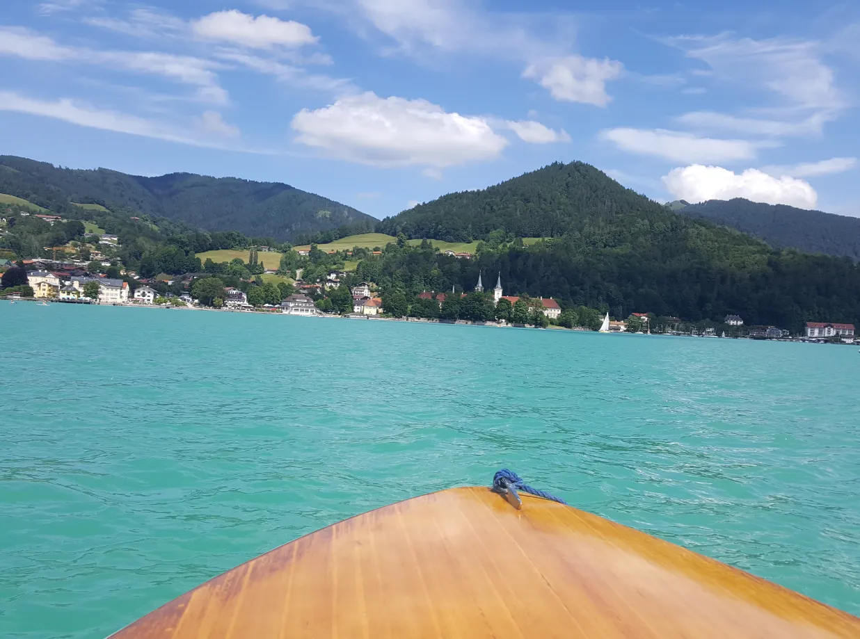 [Image by @alexvan](https://peakd.com/hive-163772/@alexvan/sunthursdayandbeachwednesday-a-boat-trip-on-tegernsee)
