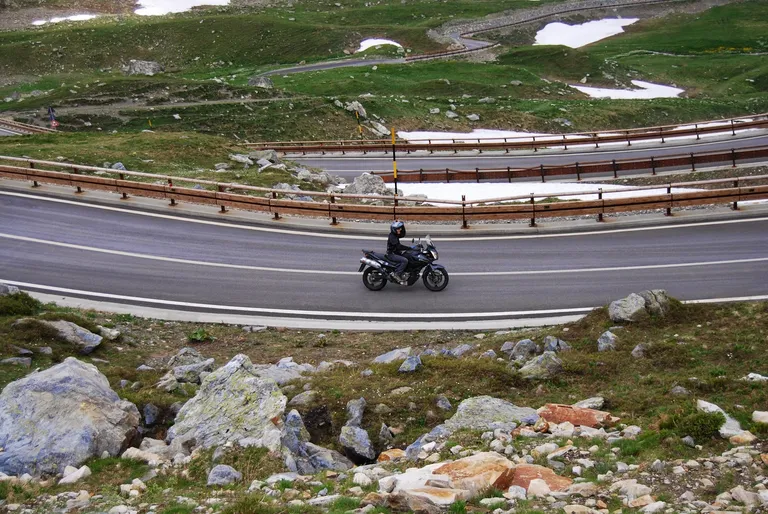 One of the rare times I had someone picturing me while riding