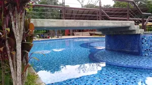 Piscina //  Swimming pool