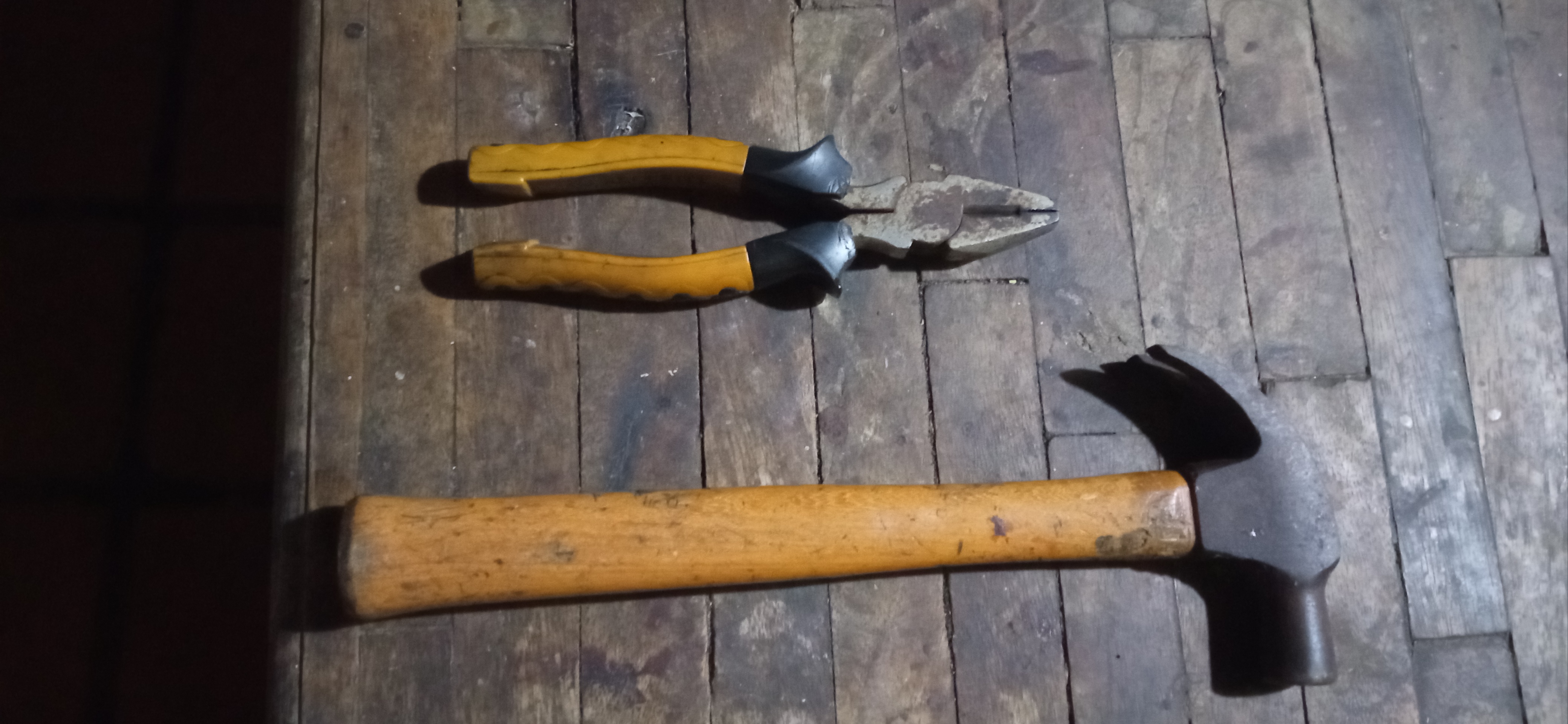 Four tools you must have at home 🔨🛠 [Eng/Esp]