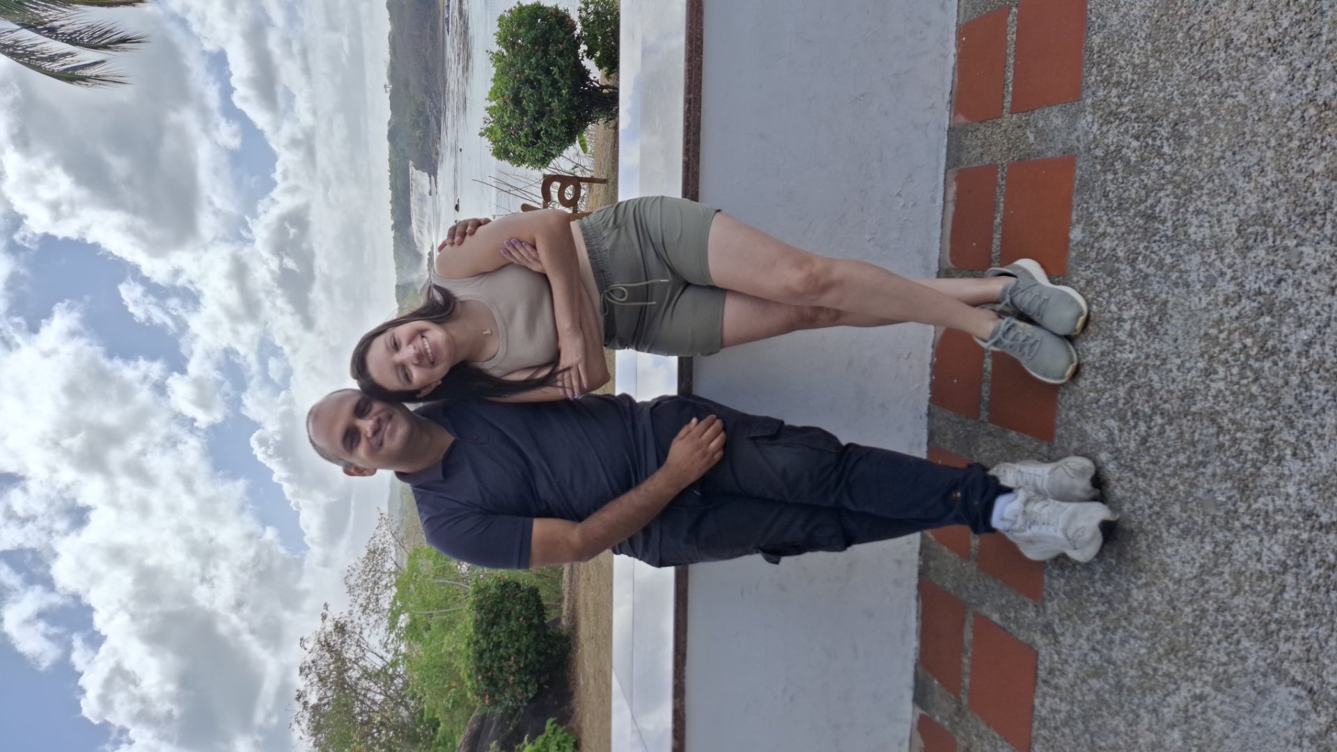 Del hotel al Parque La Llovizna / From the hotel to La Llovizna Park