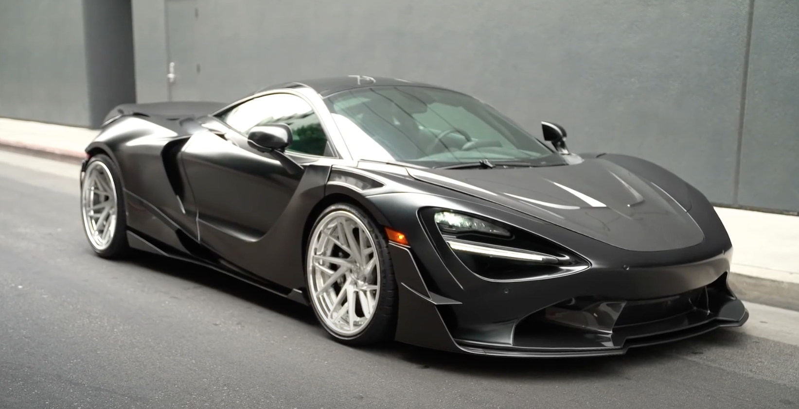 Carbon Widebody Mclaren 720s PAINTED Designo Magno