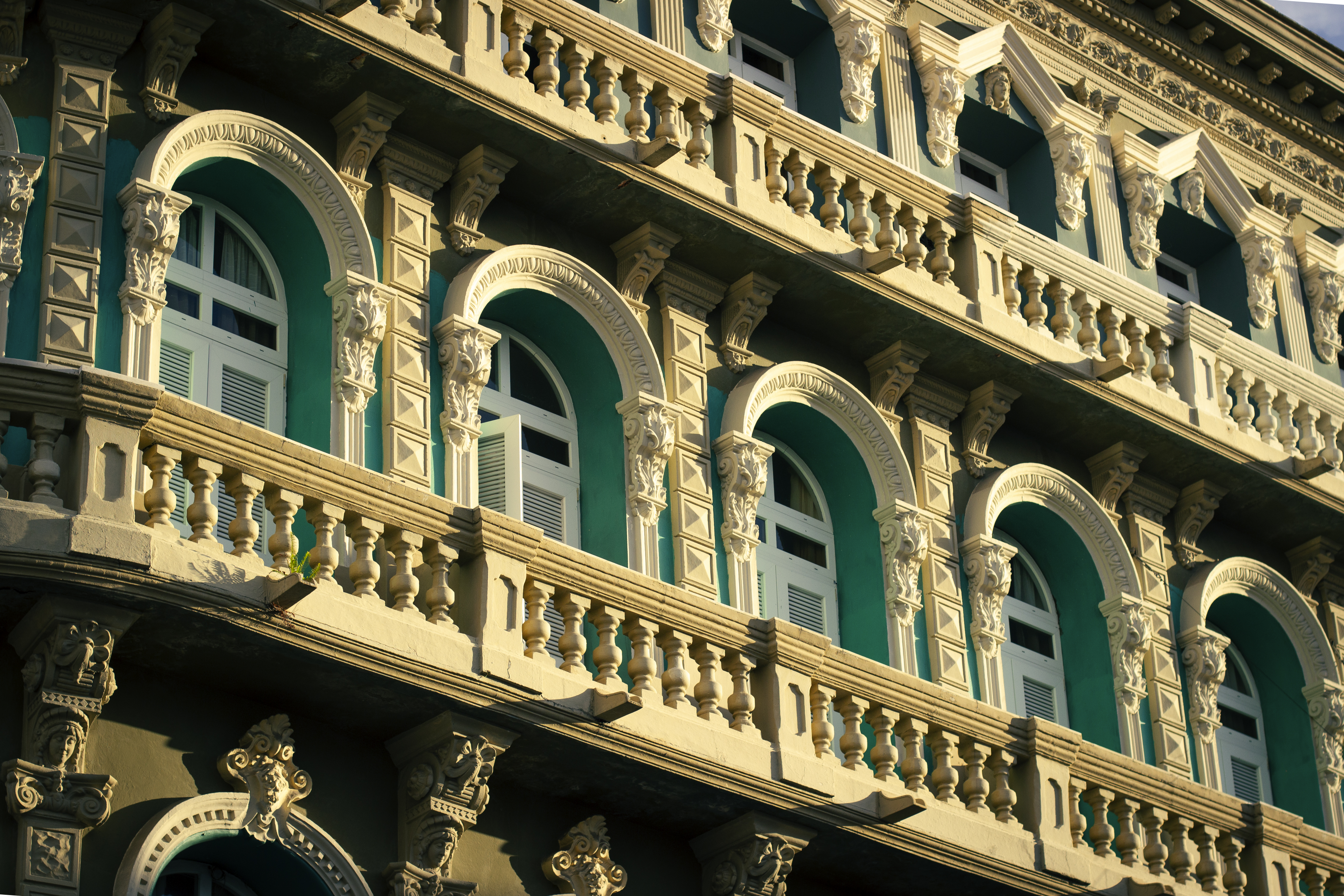 Abstracciones de una Ciudad a 50 mm - Abstractions of a City at 50 mm - [Esp - Eng]