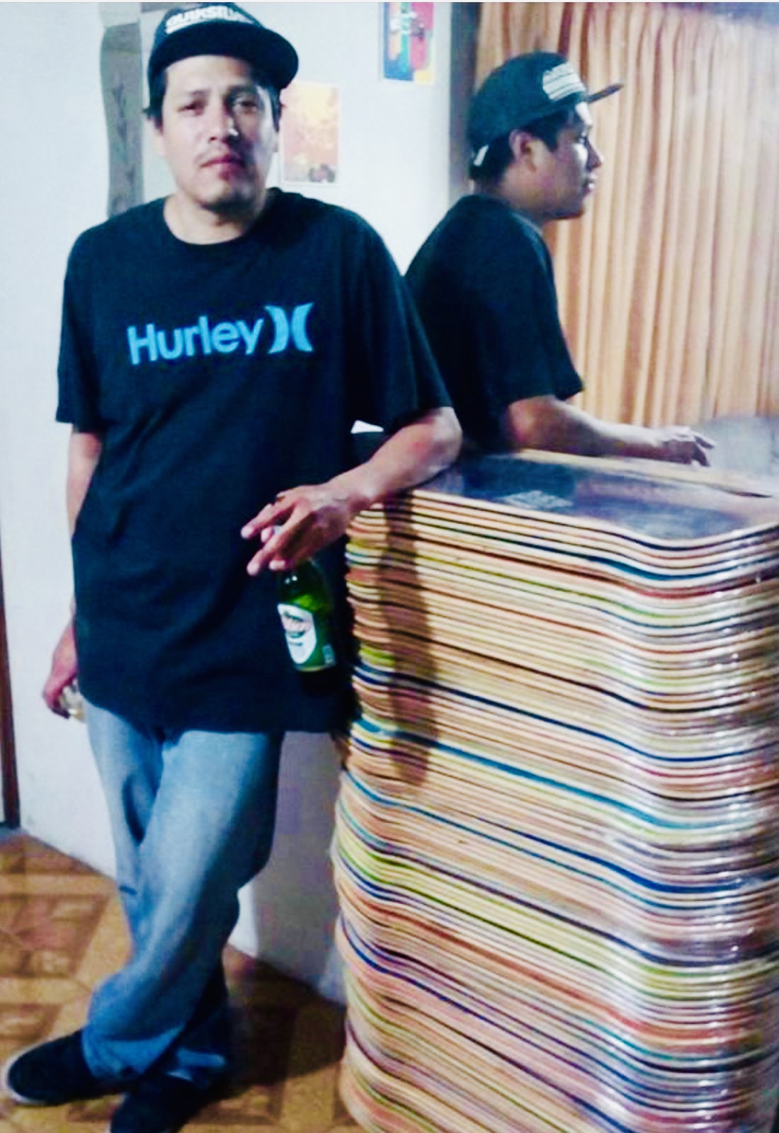 Locotes think in skateboard 