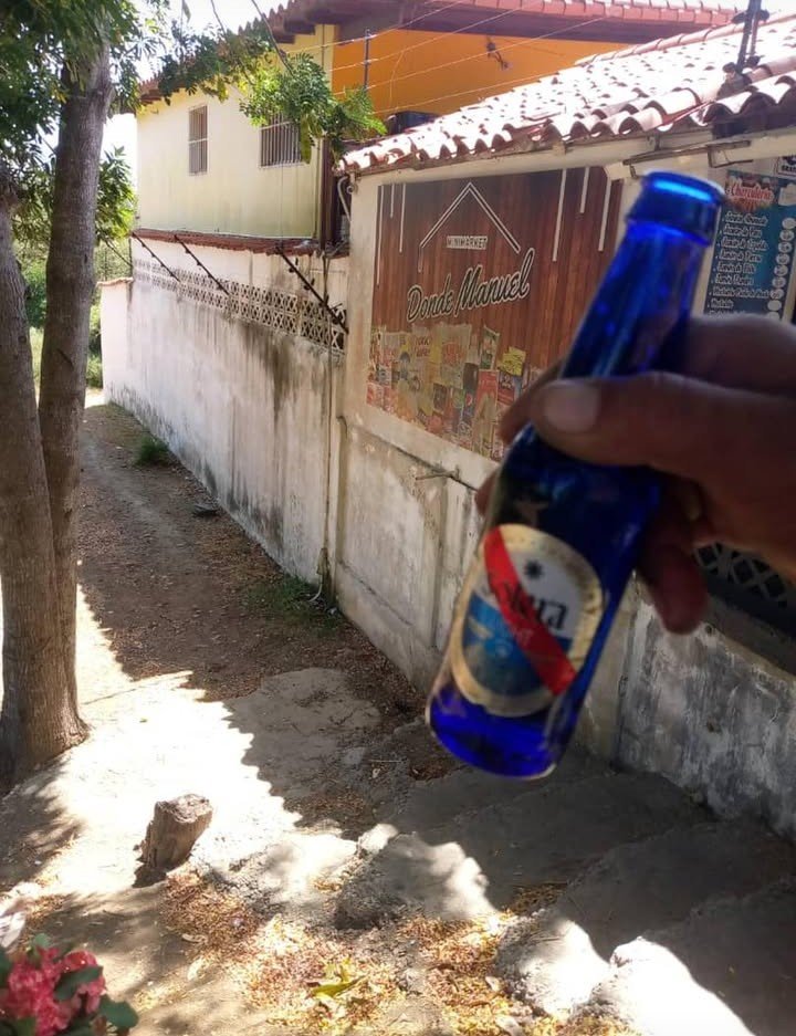 The BeerSaturday Challenge Week -452  Friends and Beers 🍻