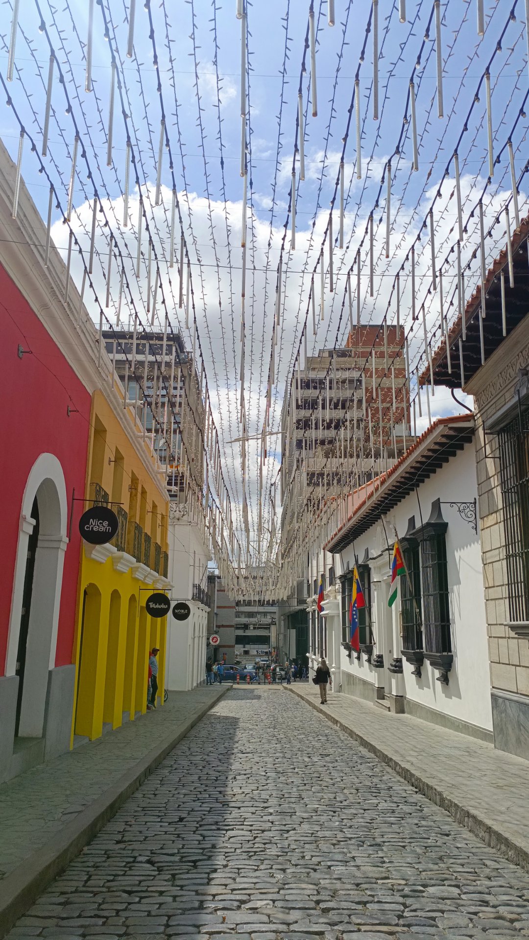 The nostalgia of returning to a place where you were happy [ESP/ENG]