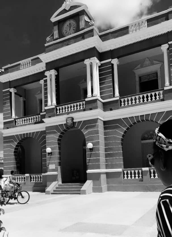 Monomad Challenge ‐ Random Pictures