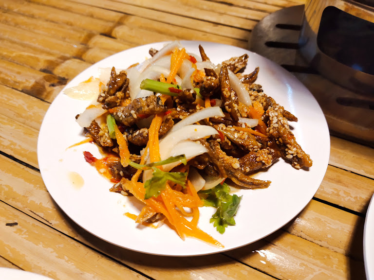 The Flavor Explosion at 2MoM: A Triple Threat of Deliciousness!