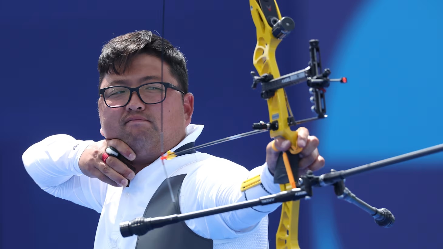 [ENG-KOR]  First triple gold medalist in men's archery, Kim Woo-jin 남자 양궁 최초 3관왕, 김우진 | HSBI GIVEAWAY 🎁 