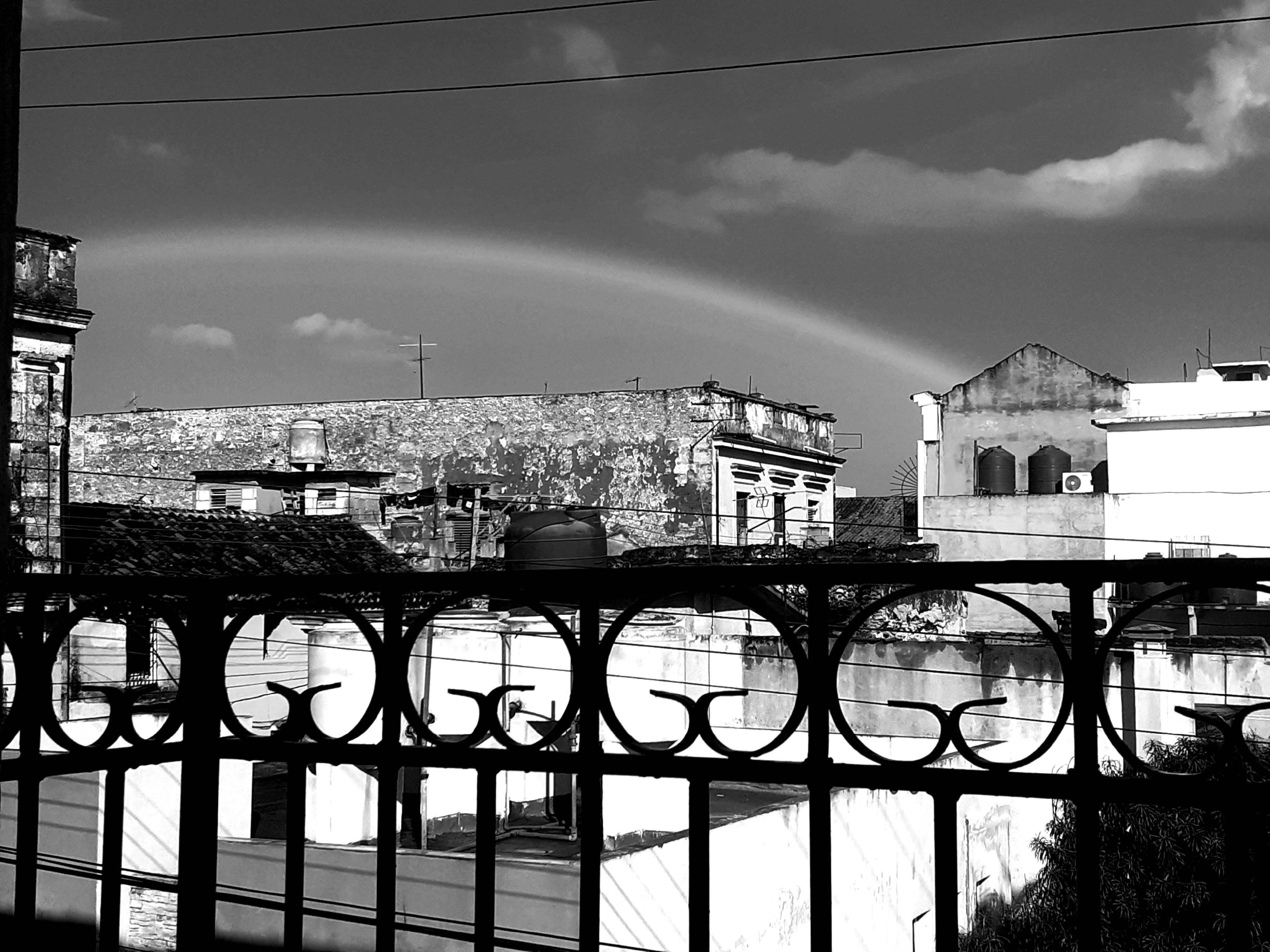 Monomad Challenge ‐ Random Pictures