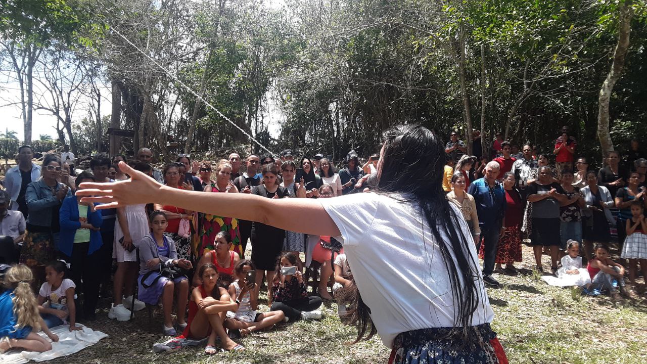 [ENG-ESP] My hive presentation | My presentación a Hive.