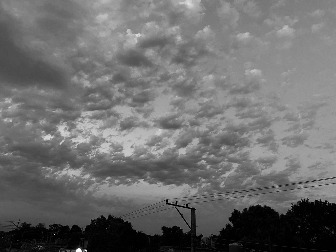 Monomad Challenge ‐ Random Pictures