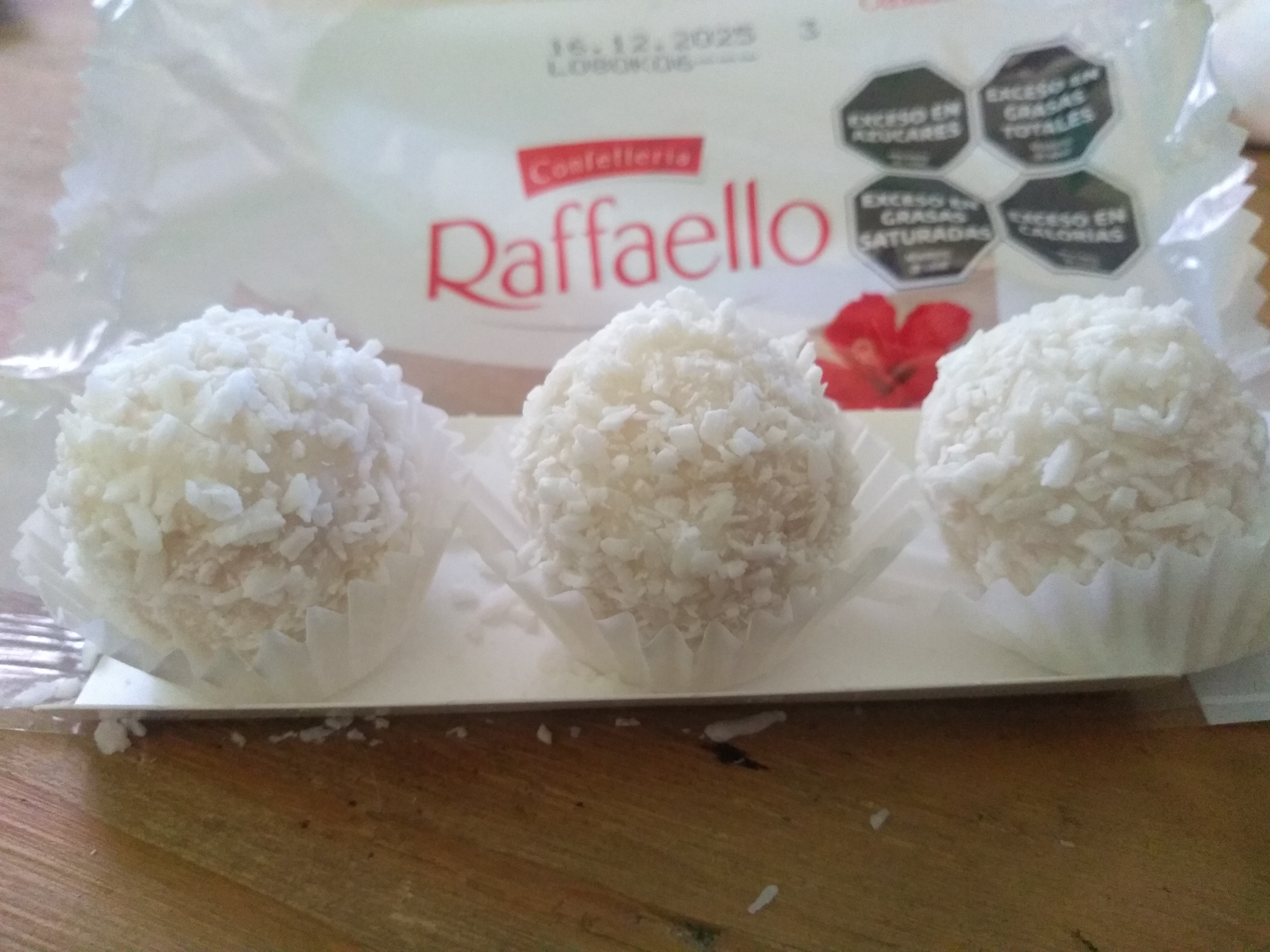 Chocolaticos con coco para llegar al corazón / Coconut chocolates to win your heart