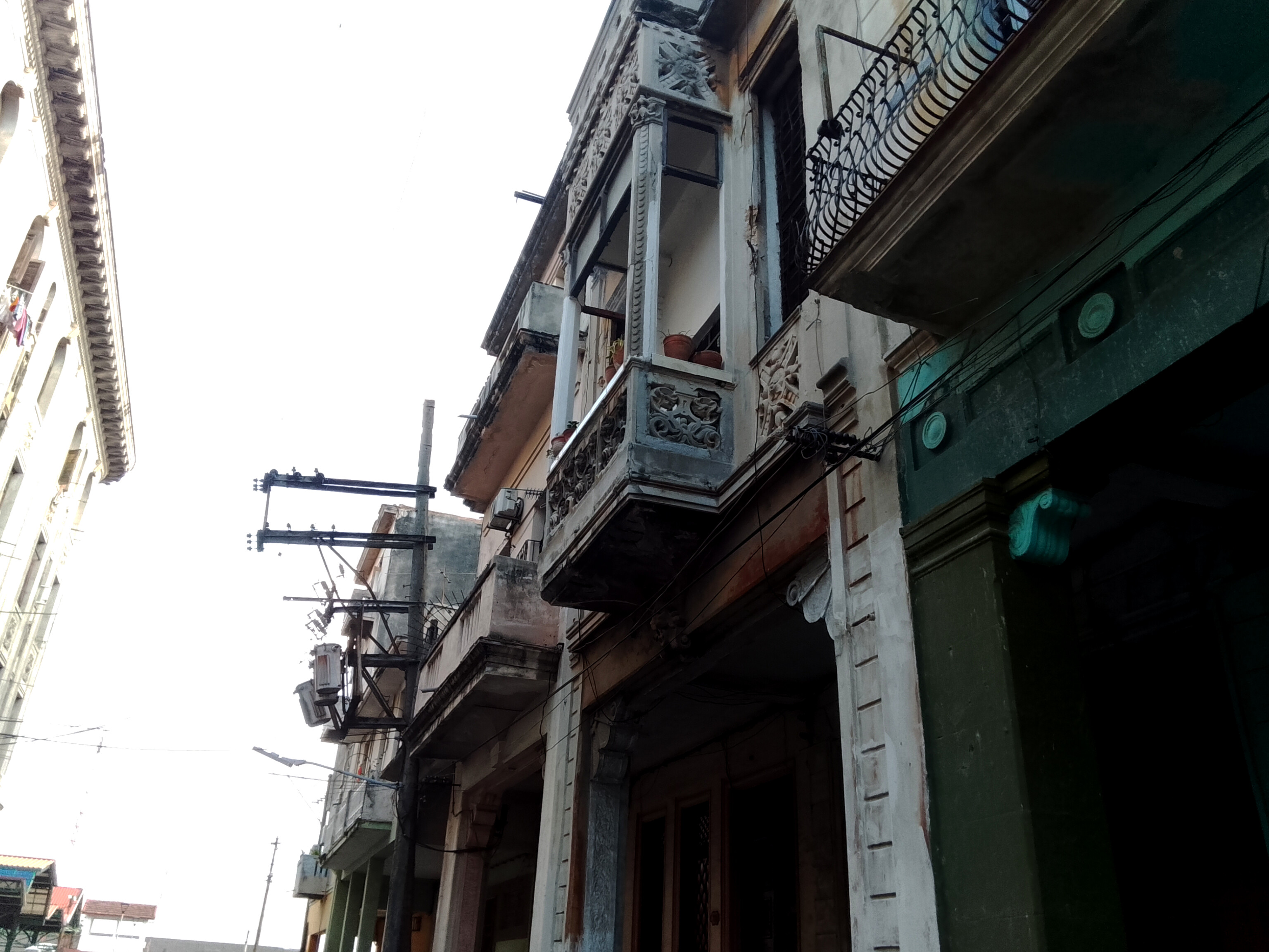 Andar la Habana con el tiempo de mi tiempo (es/en)