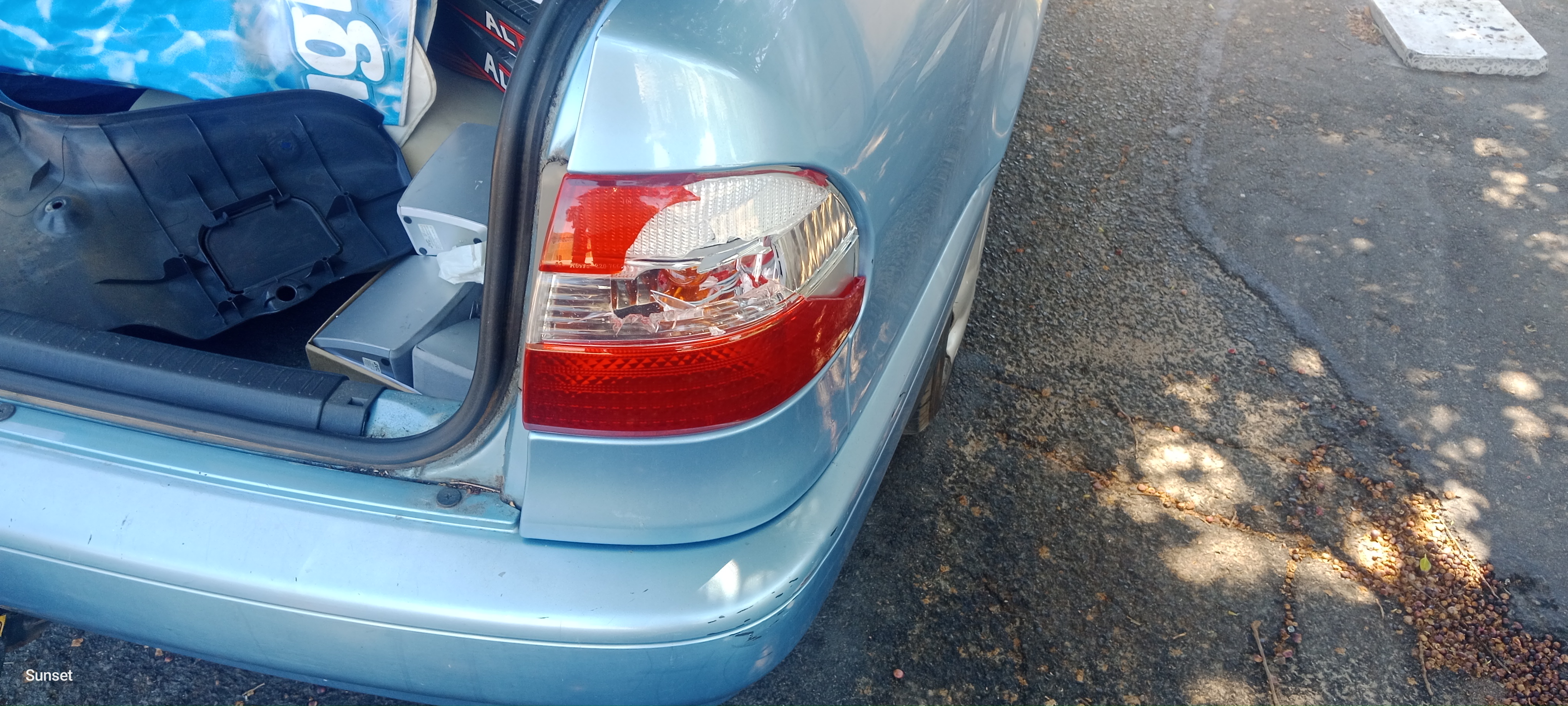 Replacing broken tail light
