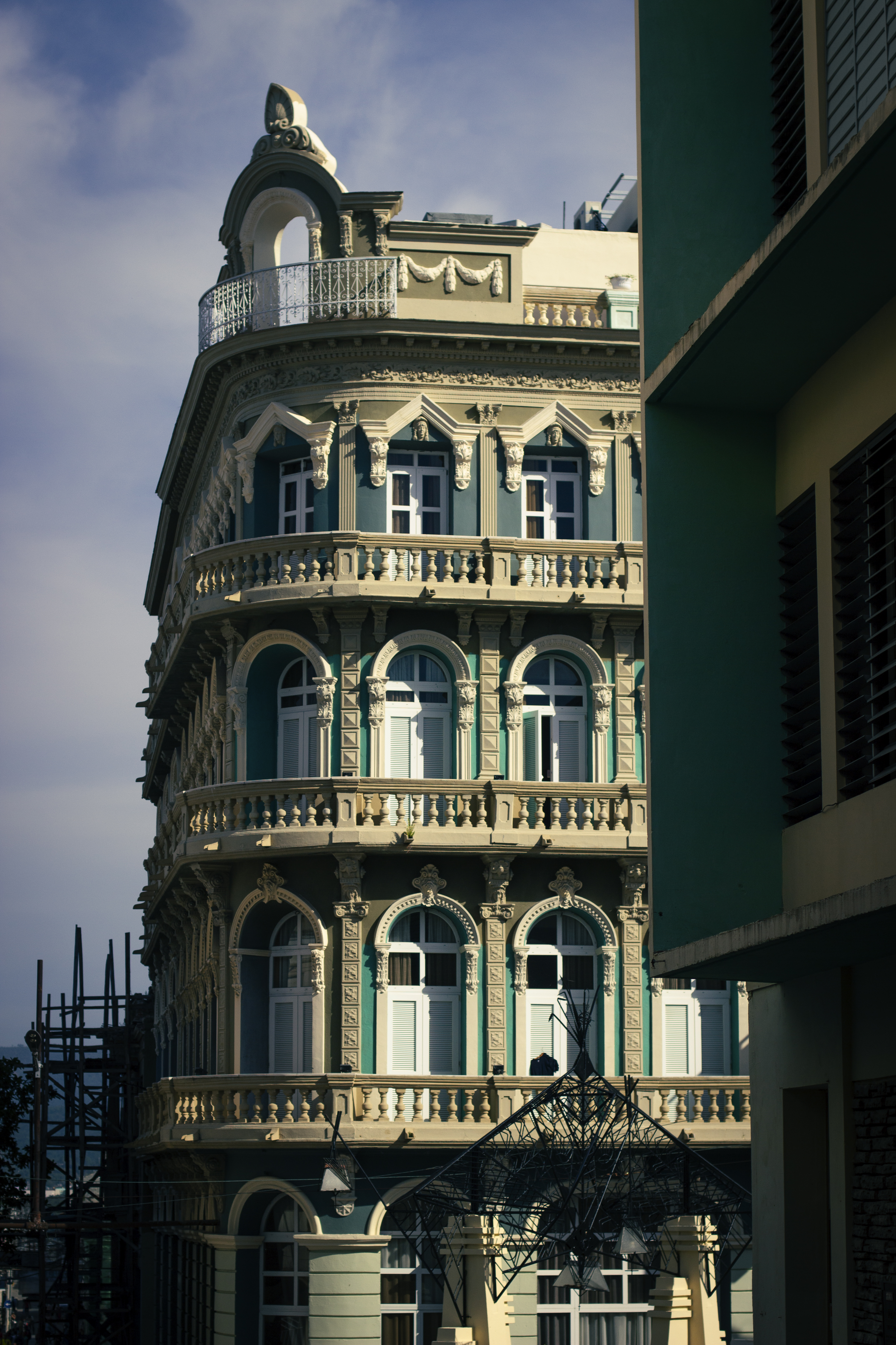 Abstracciones de una Ciudad a 50 mm - Abstractions of a City at 50 mm - [Esp - Eng]