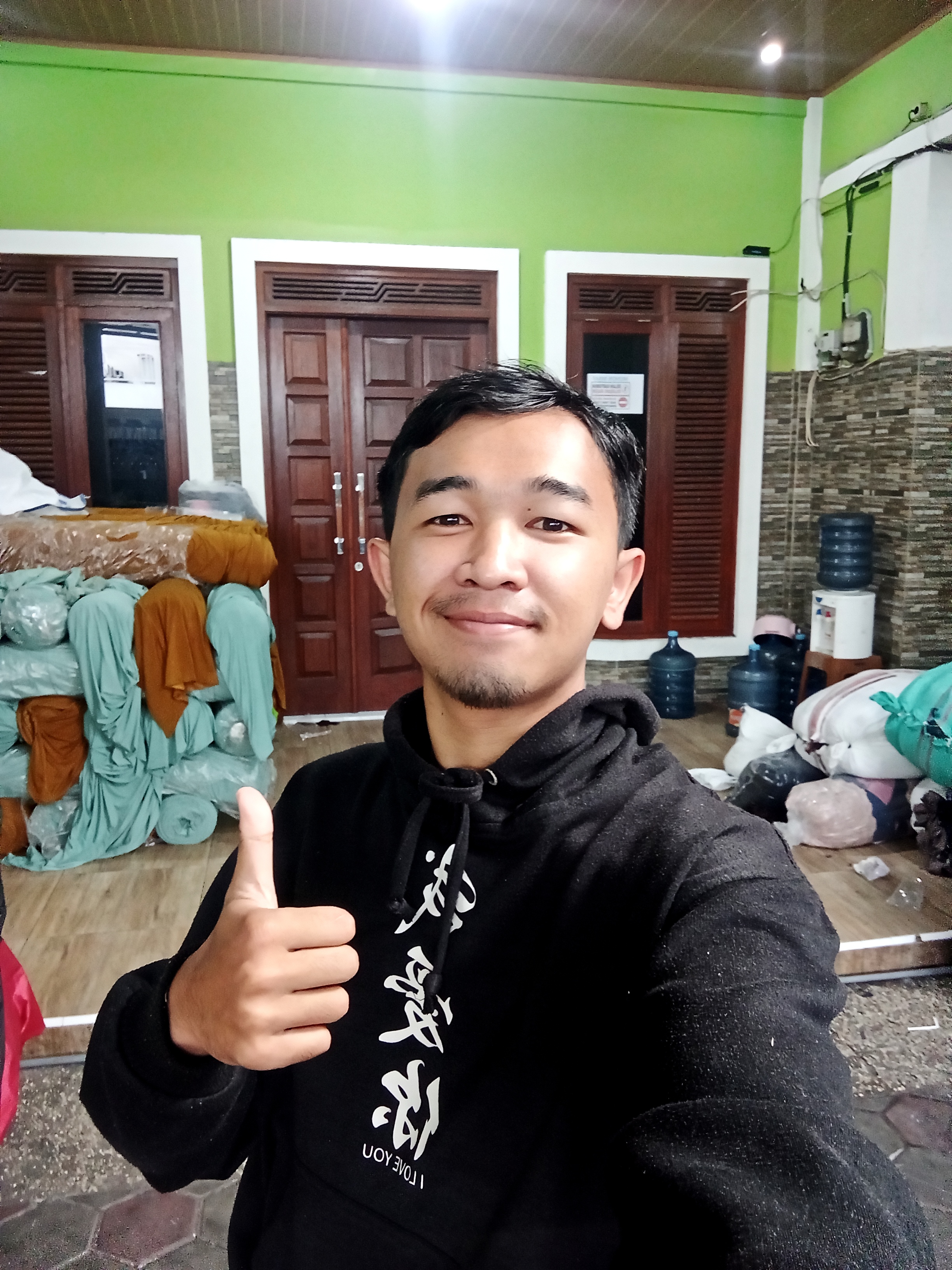 This is the front page of my workplace,sorry it's a bit messy .