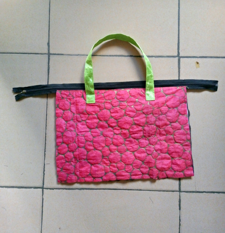 DIY// step by step process of making a beautiful hand bag using fabric for my friend.
