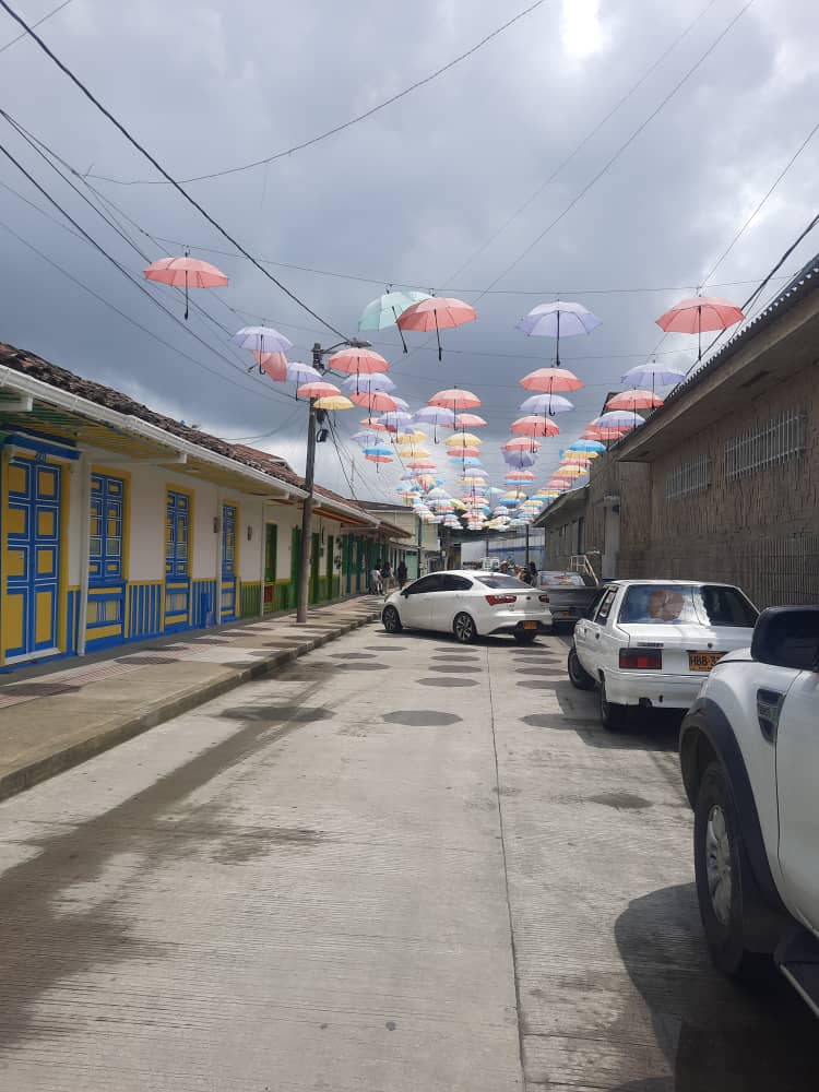 De la Magia de Encanto en Finlandia, Colombia/ From the Magic of Encanto in Finland, Colombia