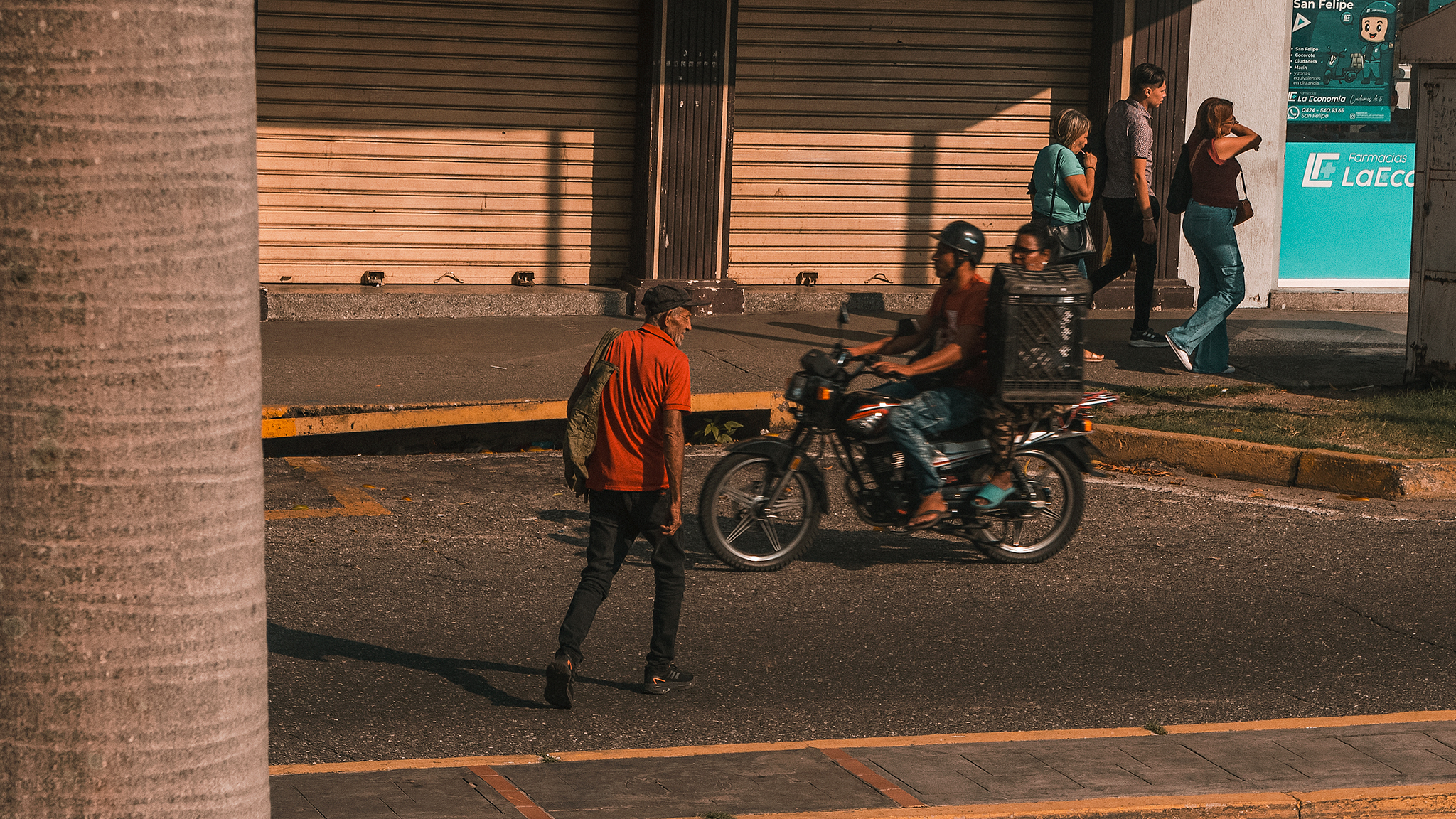 People's everyday lives [Eng/Esp]