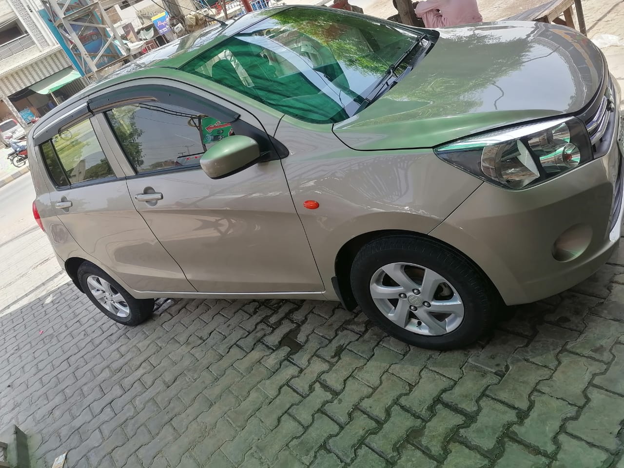 The Suzuki Cultus car is beautiful and travels 15 to 20 kilometers in a liter of petrol.