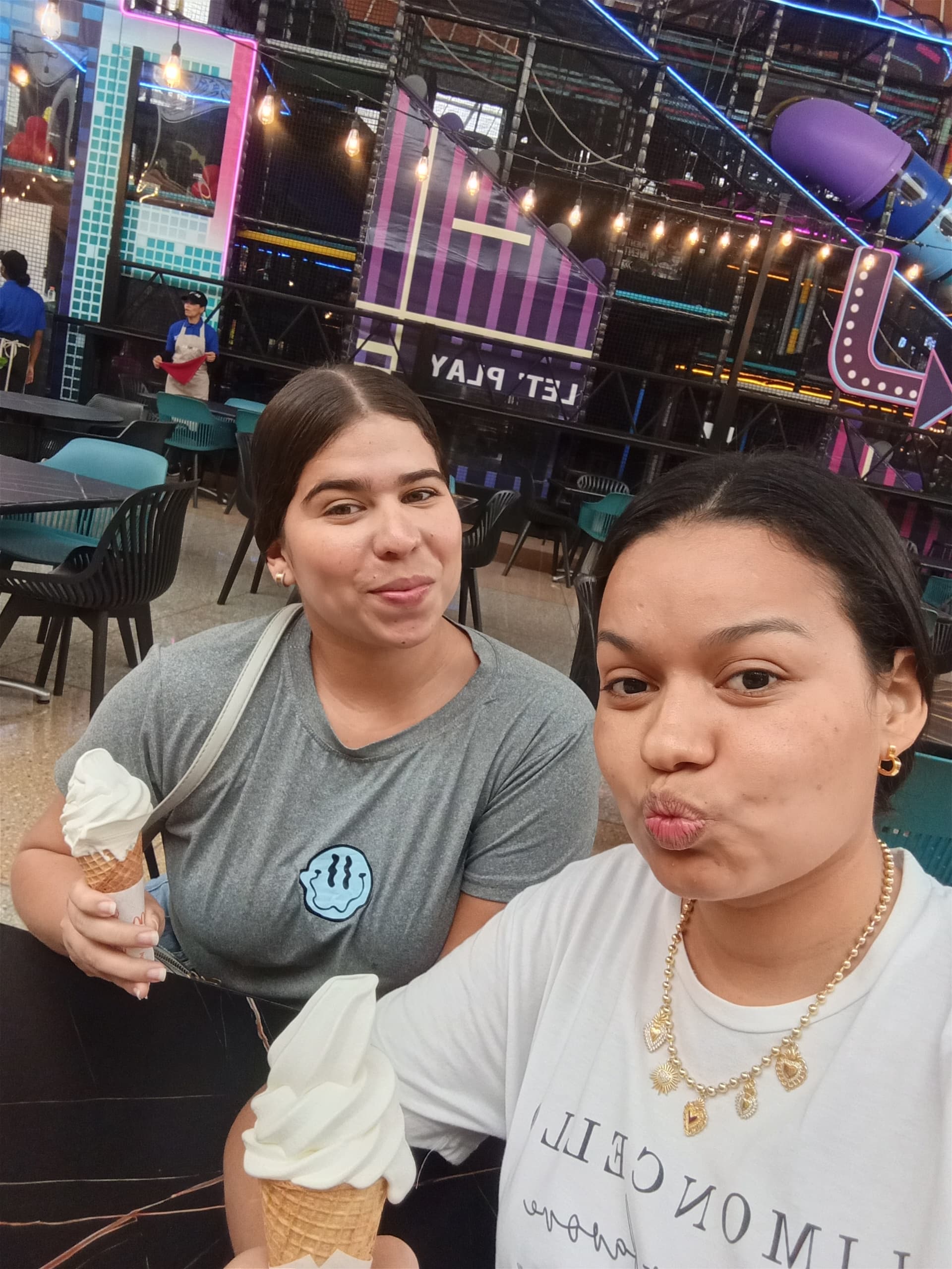 Salida con mi mejor amiga [ESP/ENG]