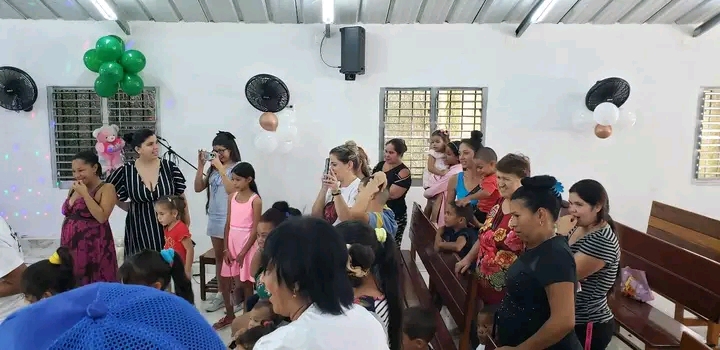 Iglesia en Cuba enseña a embarazadas.
