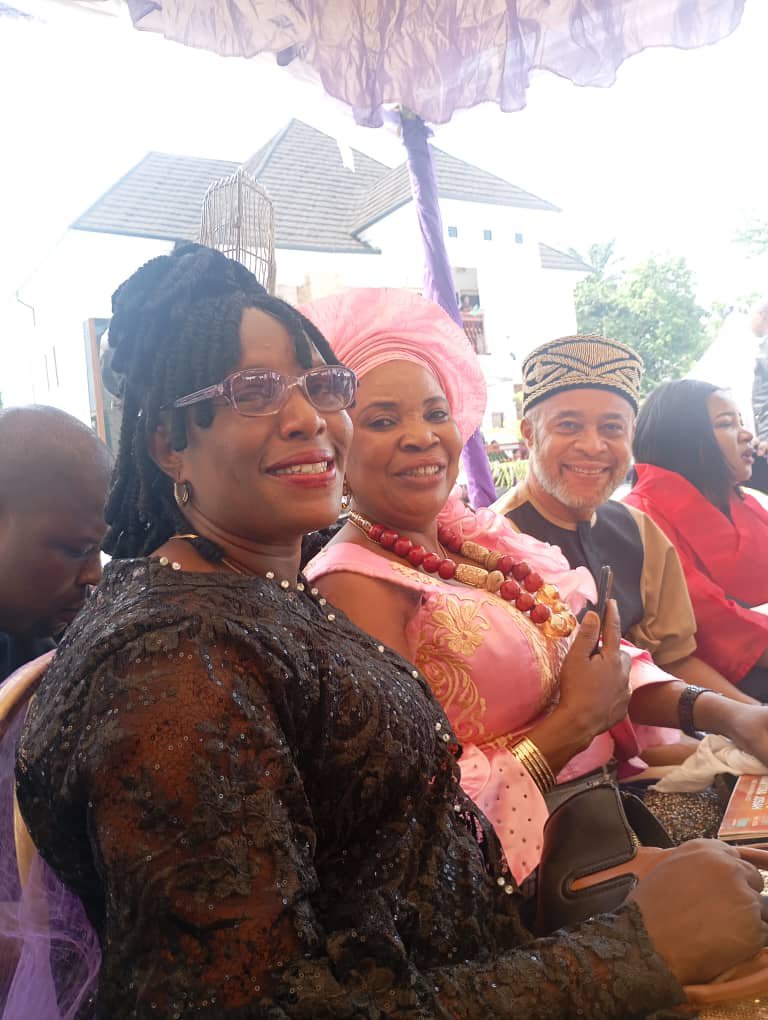 My response to the contest  numbers one and two of #278th, edition of the #ladiesofhive community.