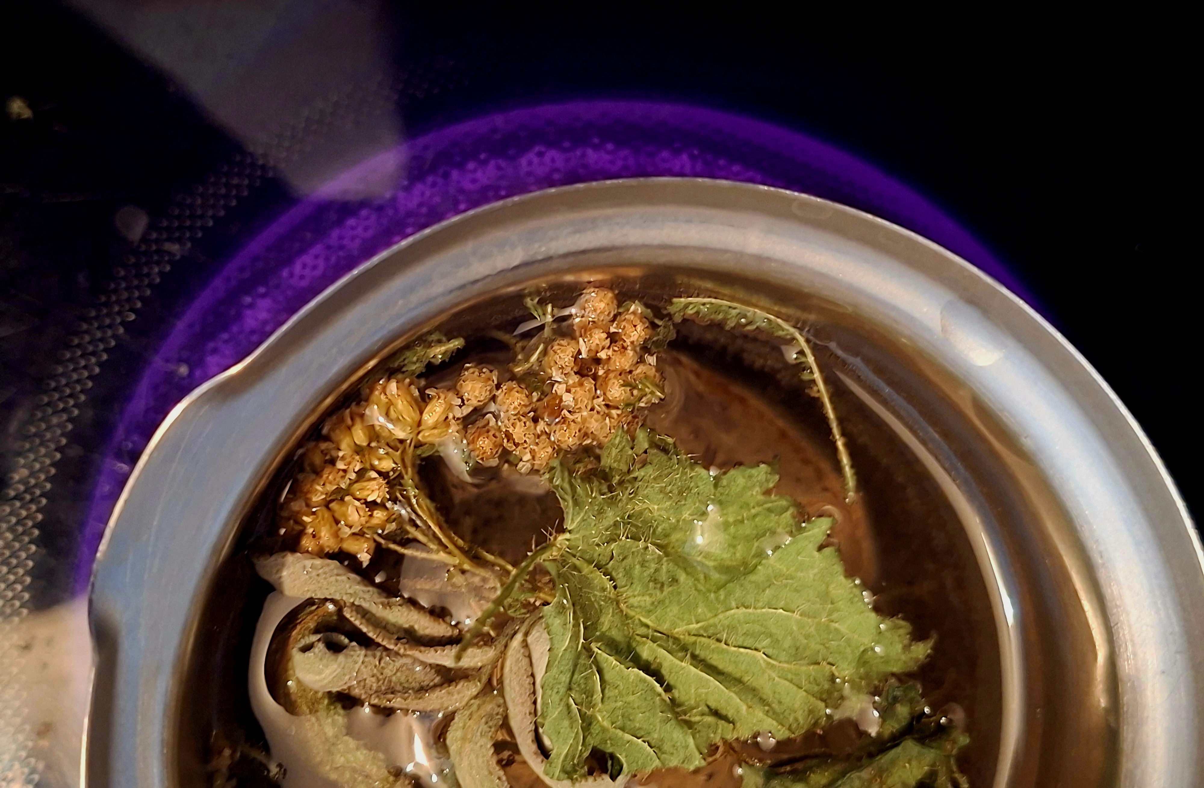 Tea, a Mysterious Dress and random thoughts about HIVE