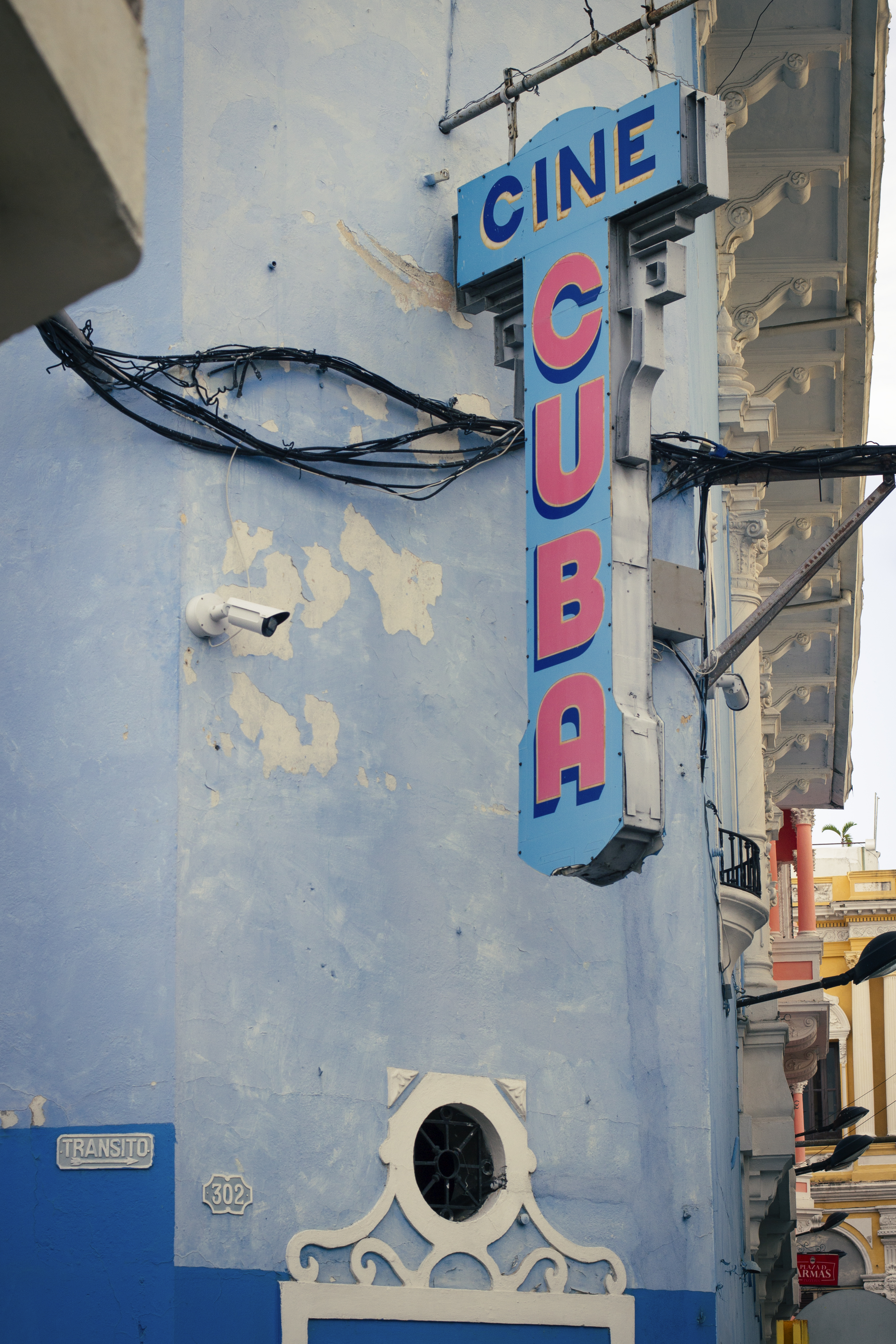 La Ciudad que Siempre Vibra - The City that Never Stops Moving. [Esp - Eng]