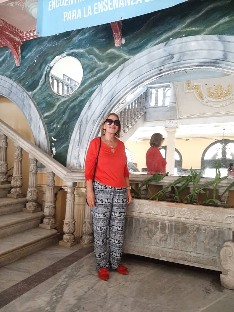 [ENG/ESP] Felicidades para todas las mujeres