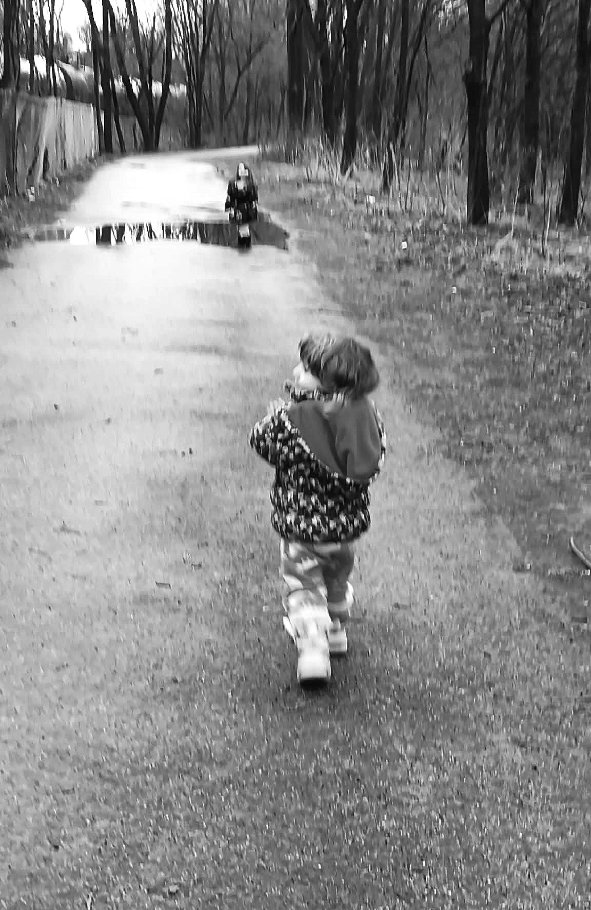 Rainy Puddles: A Black & White Photoshoot (MONOMAD Contest)