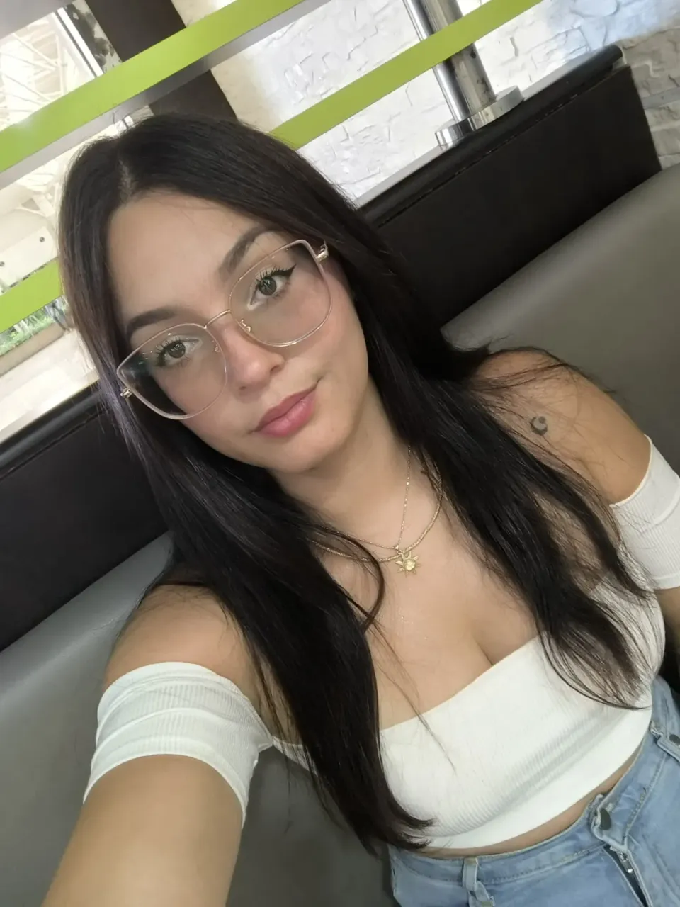 Z71l3TfavyGOF4Ch_1000462708.webp