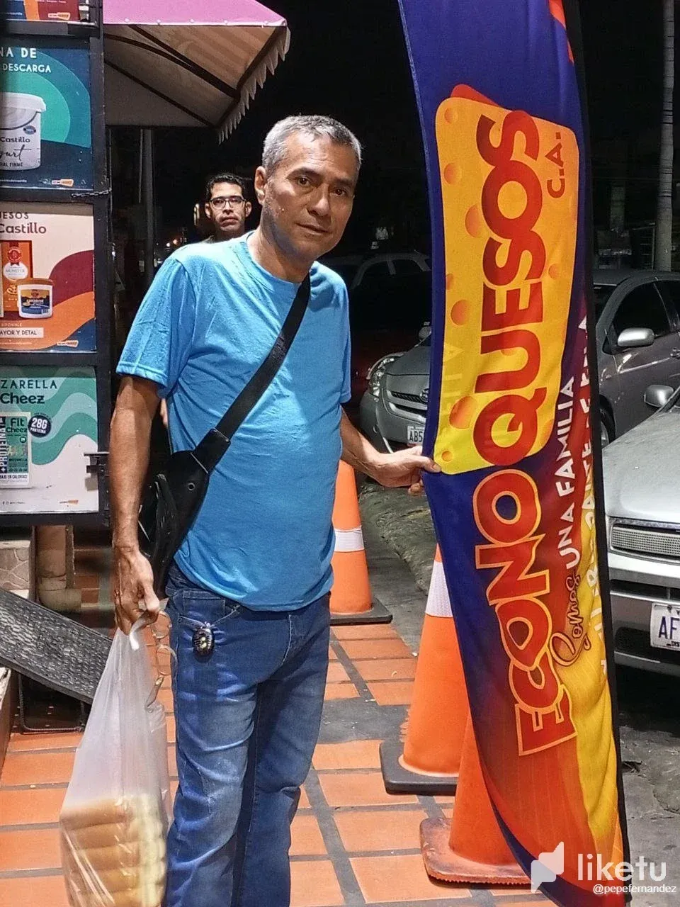 clw1c5z6w00aye8szfenee5rb_1.webp
