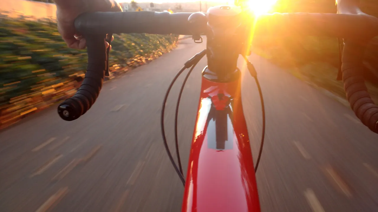 action-bicycling-bike-287398.jpg