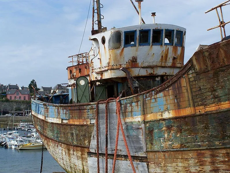 798px-Abandon_bateau_camaret.JPG