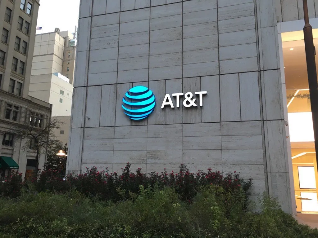 New_AT&T_Logo_in_Dallas,_TX.jpeg