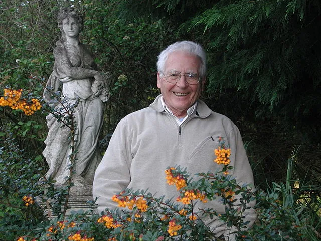 640px-James_Lovelock_in_2005.jpg