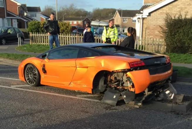 Lamborghini-Gallardo-Crash-6.jpg