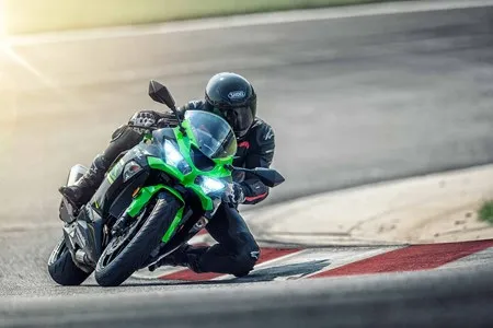 2019-kawasaki-zx-6r.jpg