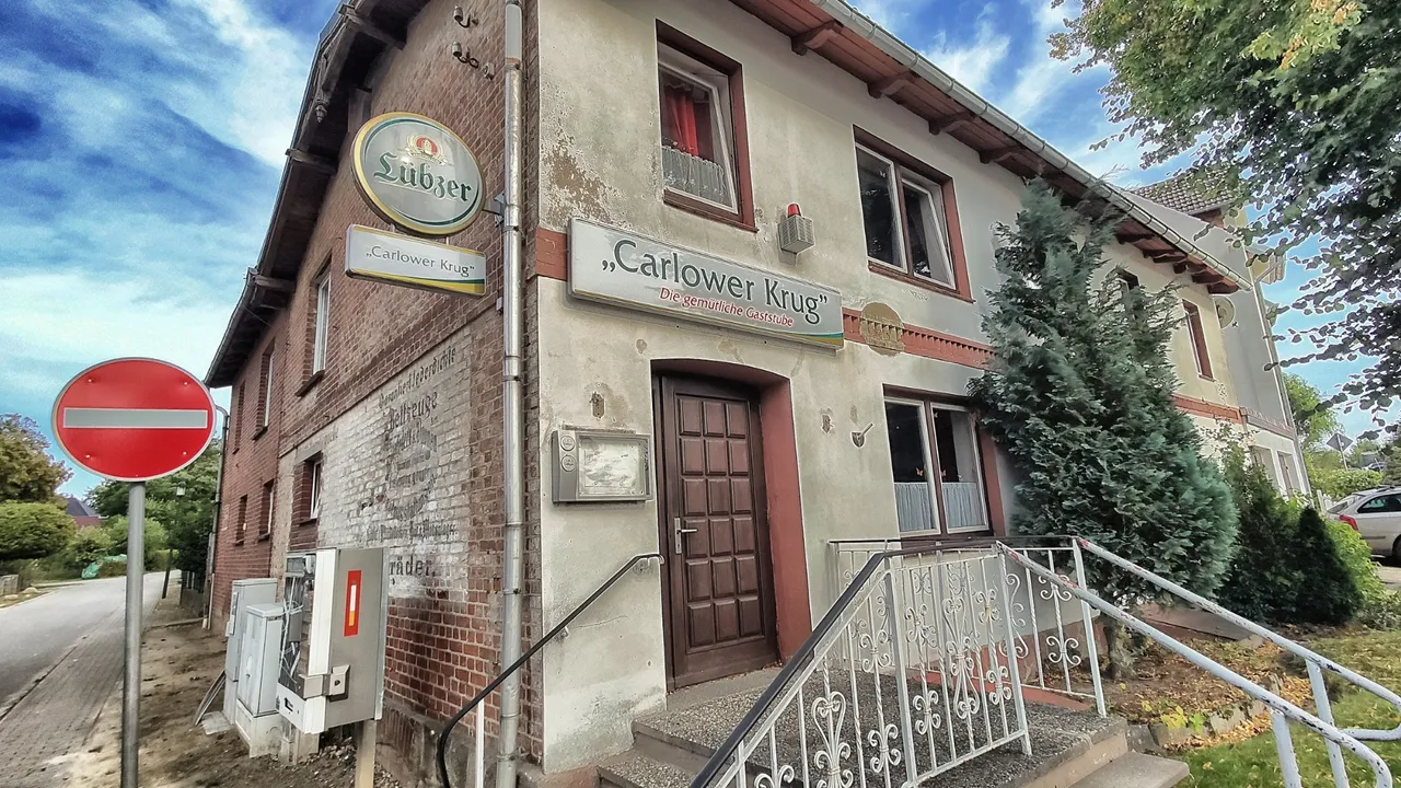 The ”Carlower Krug” once was ”The friendly Inn”