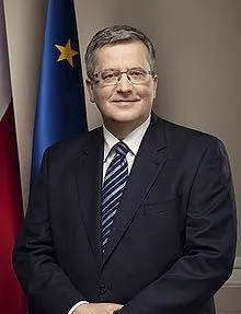 Bronisław_Komorowski_(2013).jpg