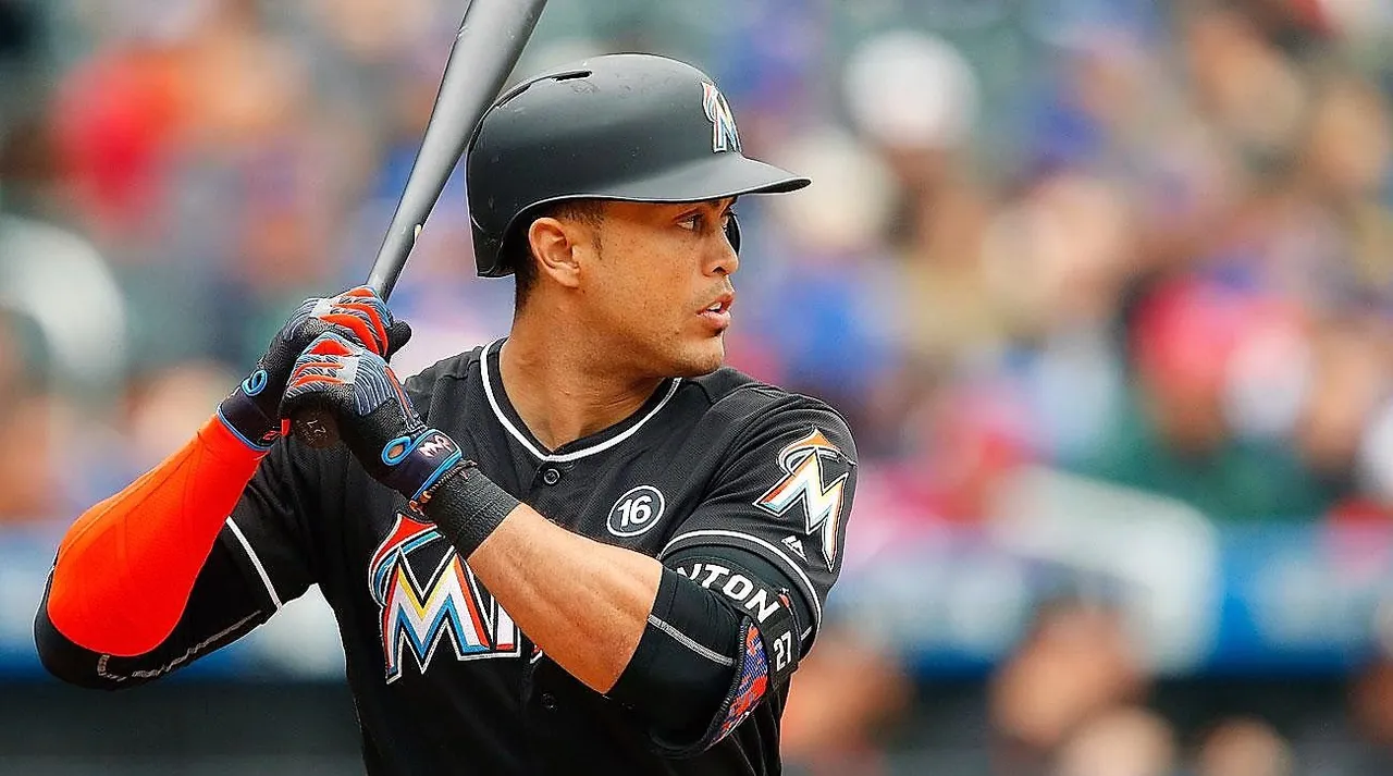 giancarlo-stanton-mcisaac-getty2.jpg