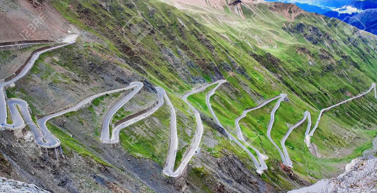 Stelvio Pass Road, Italy.jpg