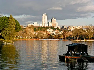 375px-Casa_de_Campo_Lago_y_vista.jpg