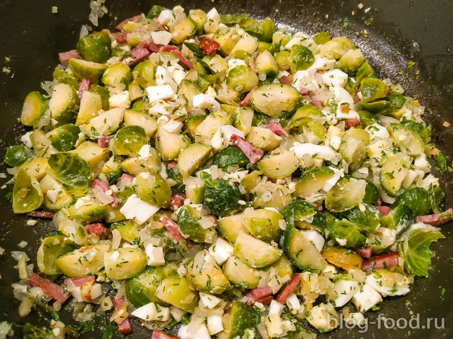 Ham and Brussels sprouts pie