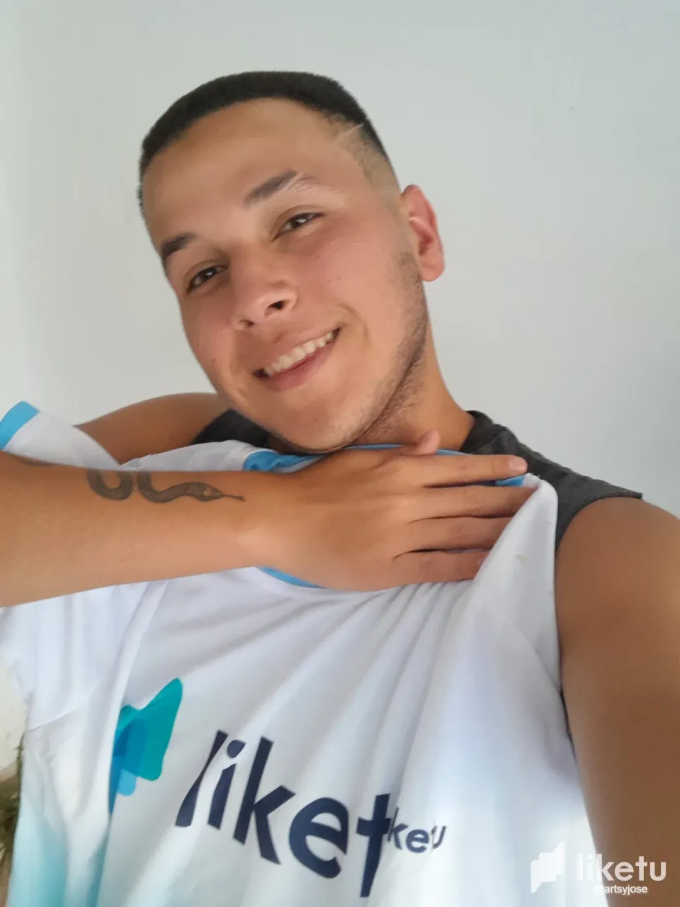 clrzqfgpe008g5sszde1hh58c_Picsart_24-01-29_18-29-05-376.webp