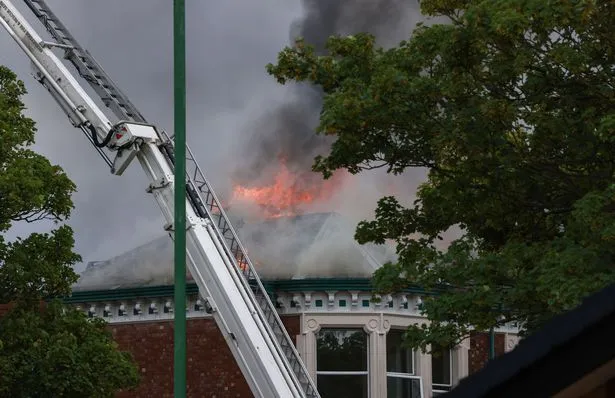 1_Firefighters-at-the-scene-of-a-fire-at-a-derelict-building-in-Waterloo-this-evening.jpg