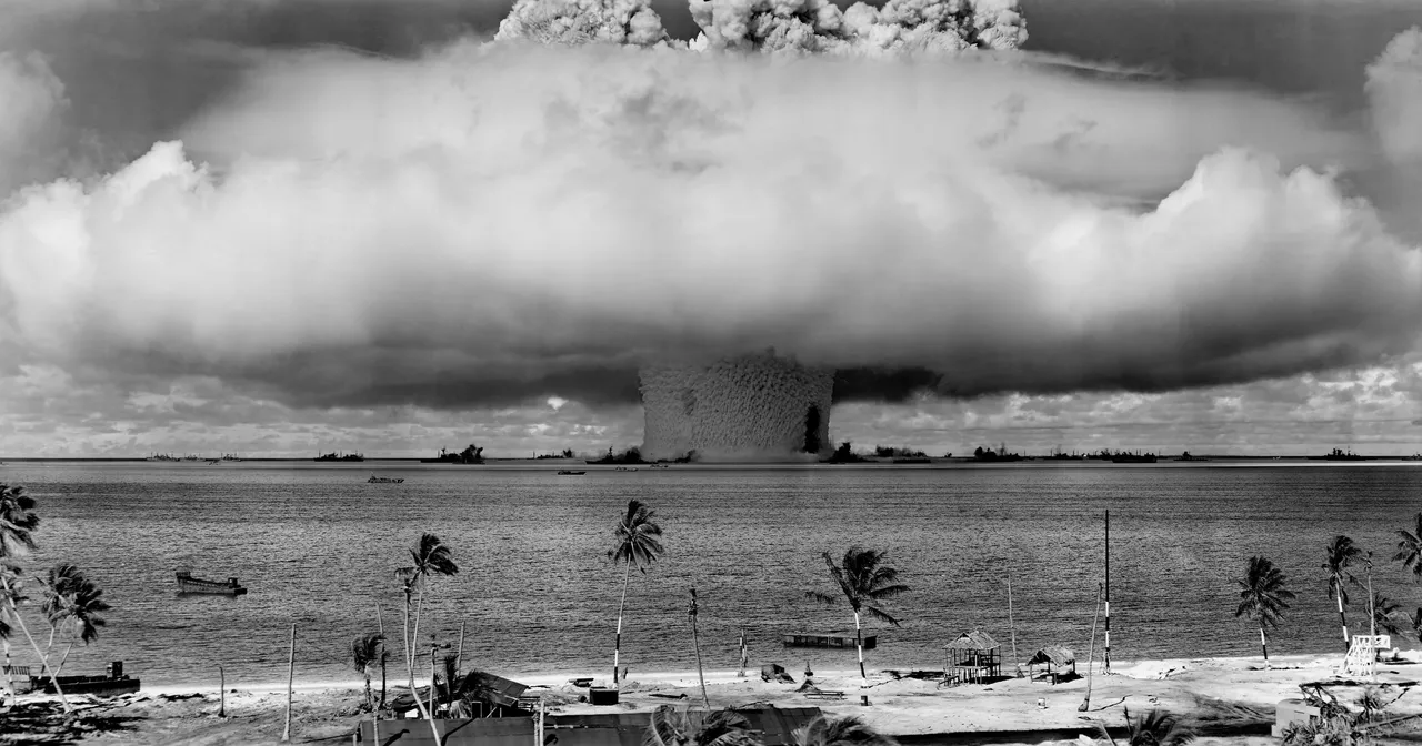 atomic-bomb-beach-black-and-white-73909.jpg